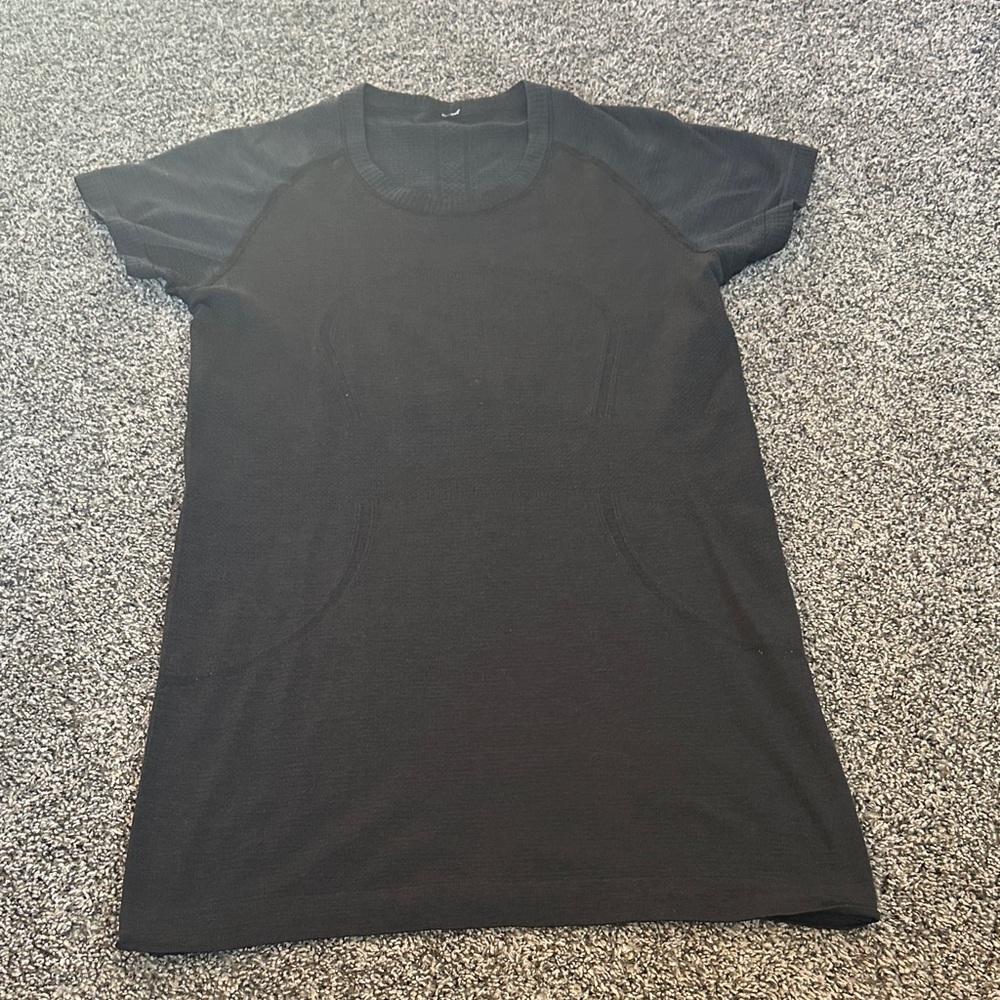 Black lululemon swiftly Short Sleeve Athletic Top